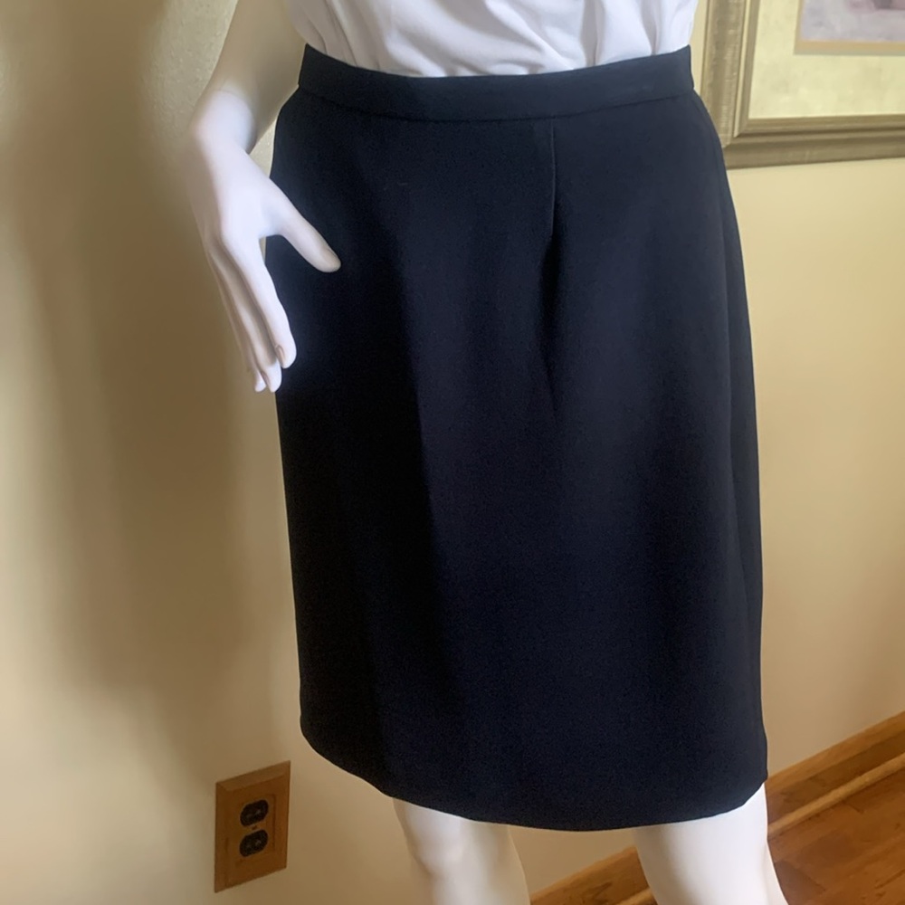Petite Sophisticate Navy Blazer (0)/ skirt (4) xs / small 623 - Picture 4 of 13